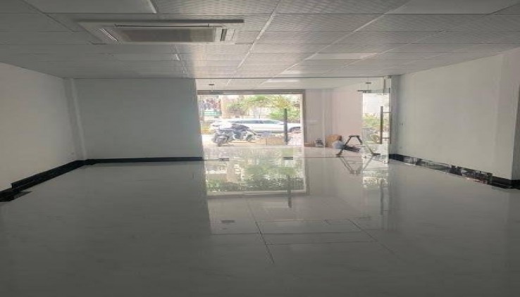 Cho Thuê MBKD Spa, Thẩm Mỹ Phố Hoàng Quốc Việt, 61m- 5T- MT 5M- Thông Sàn- Thang máy - Giá 49tr
